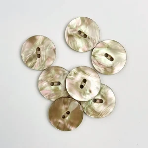 Knap - Perlemor Look - Lys Creme - 28 mm