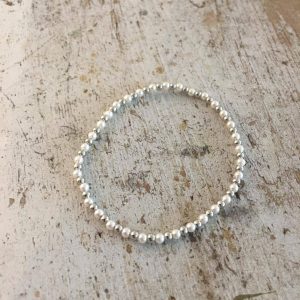 Armbånd perler sølv/hvid – Al-Ke